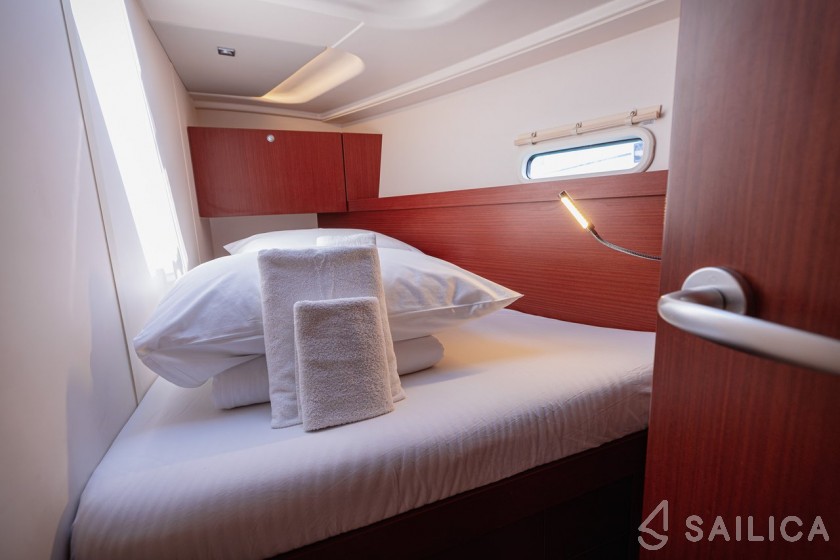 Hanse 455 - Yacht Charter Sailica