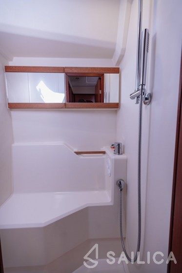 Hanse 455 - Yacht Charter Sailica