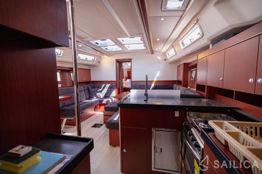Hanse 455 - Yacht Charter Sailica