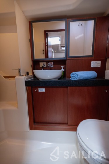 Hanse 455 - Yacht Charter Sailica