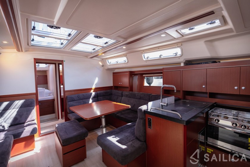 Hanse 455 - Yacht Charter Sailica