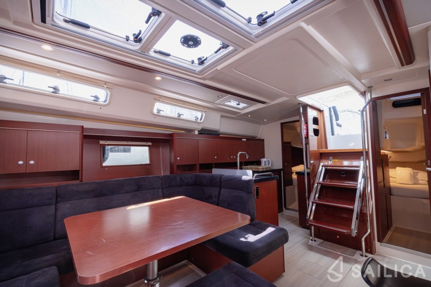 Hanse 455 - Yacht Charter Sailica