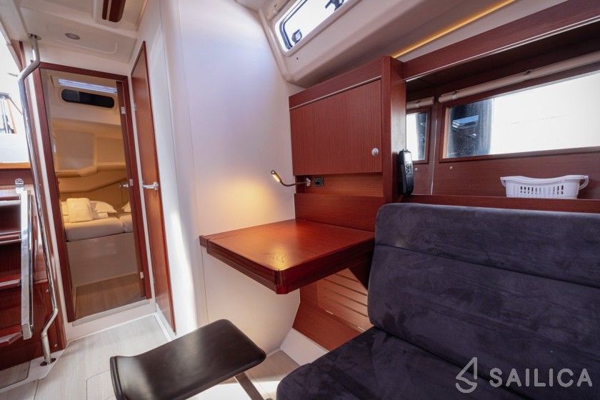Hanse 455 - Yacht Charter Sailica