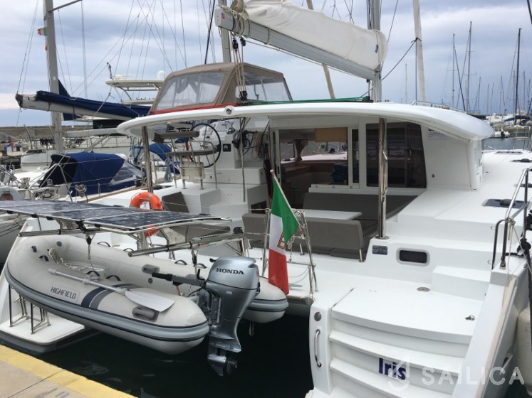 Lagoon 400 S2 - Yacht Charter Sailica