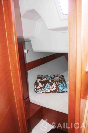 Dufour 382 GL - Yacht Charter Sailica