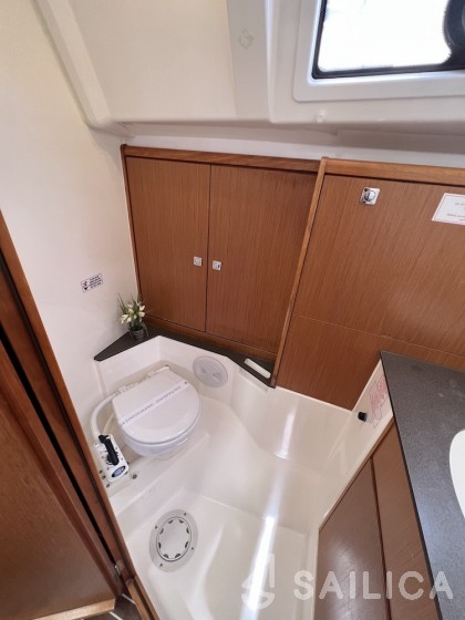 Bavaria 37 Cruiser - Yacht Charter Sailica