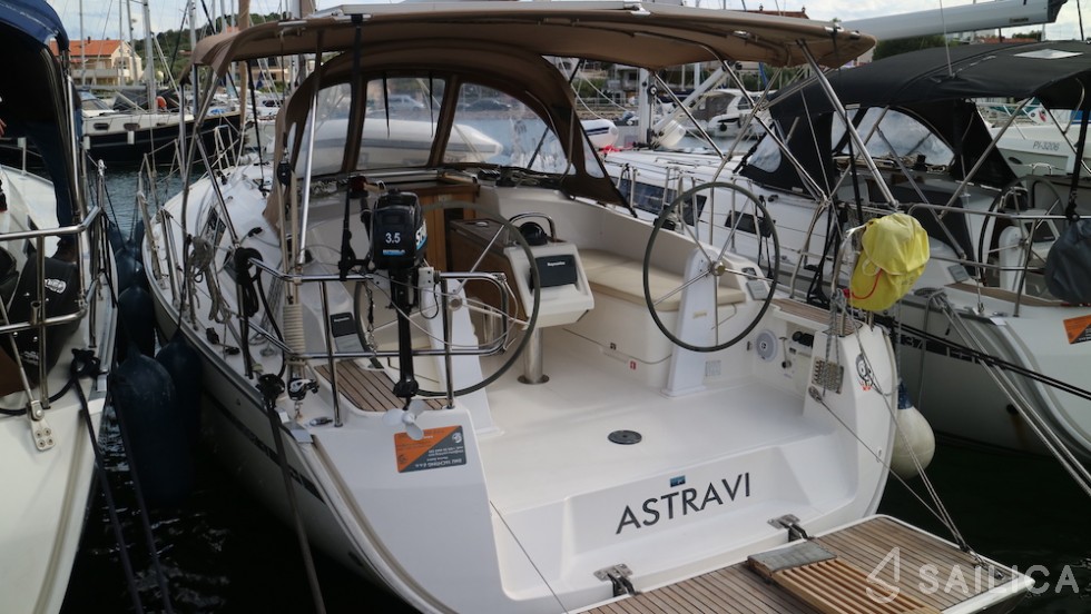 Bavaria 37 Cruiser - Yacht Charter Sailica