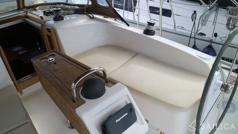 Bavaria 37 Cruiser - Yacht Charter Sailica
