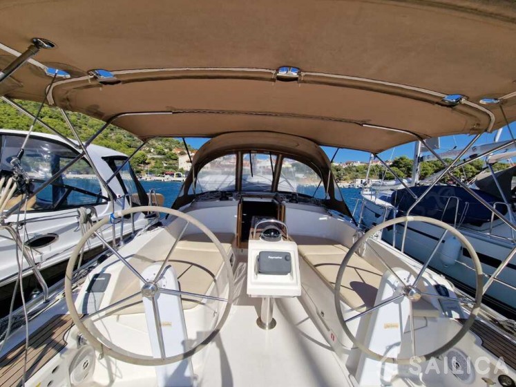 Bavaria 37 Cruiser - Yacht Charter Sailica