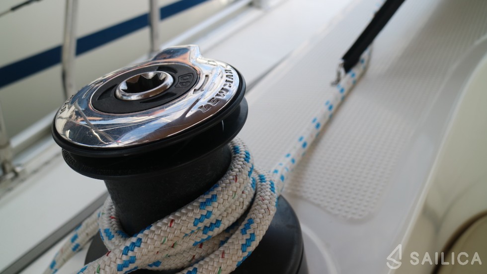 Bavaria 37 Cruiser - Yacht Charter Sailica