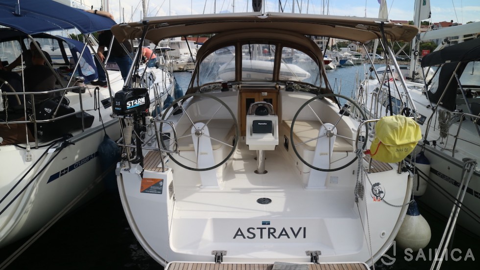 Bavaria 37 Cruiser - Yacht Charter Sailica