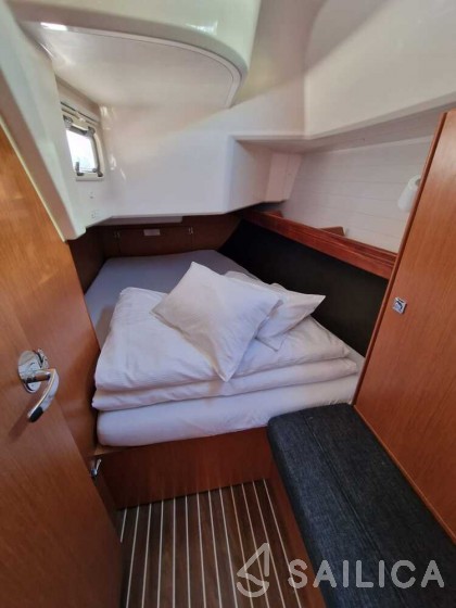 Bavaria 37 Cruiser - Yacht Charter Sailica