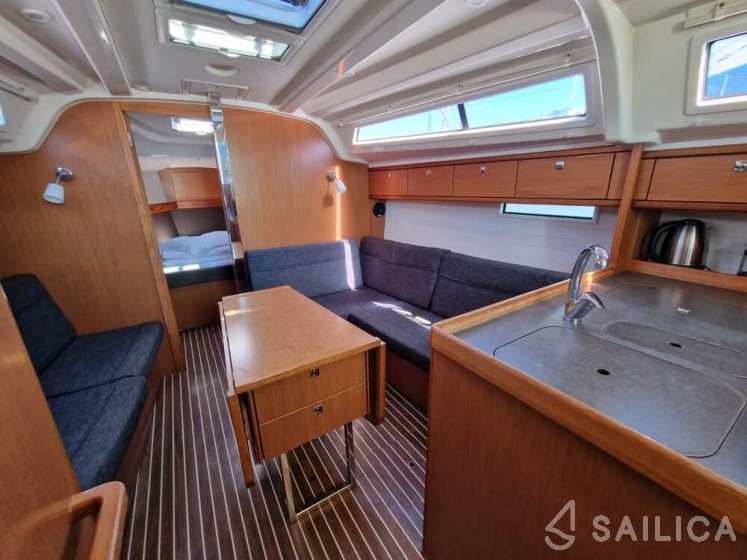 Bavaria 37 Cruiser - Yacht Charter Sailica