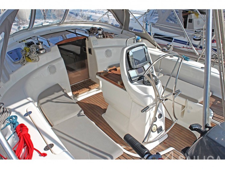 Bavaria 39 Cruiser - Yacht Charter Sailica