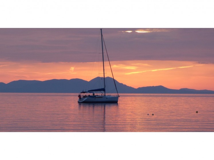 Bavaria 39 Cruiser - Yacht Charter Sailica