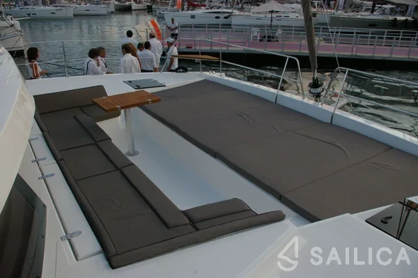Bali 4.5 - Yacht Charter Sailica