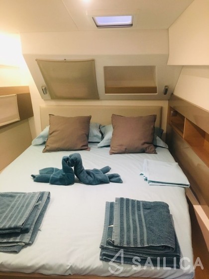Bali 4.5 - Yacht Charter Sailica