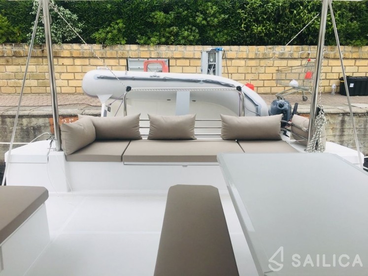 Bali 4.5 - Yacht Charter Sailica