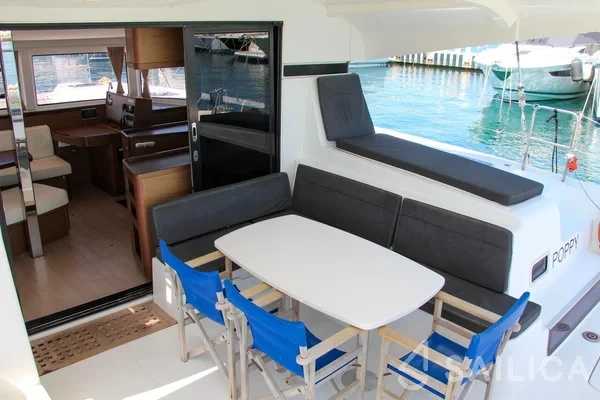 Lagoon 42 - Yacht Charter Sailica