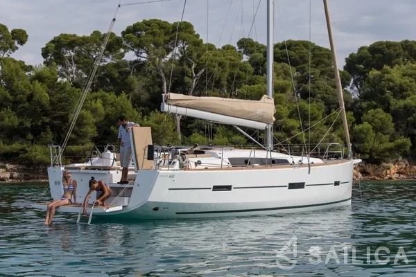 Dufour 460 GL - Yacht Charter Sailica