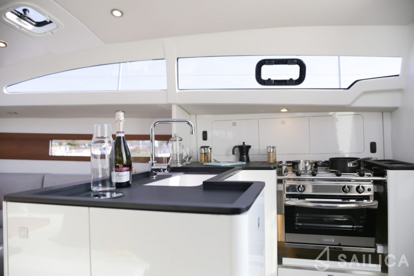 RM 10.70 - Yacht Charter Sailica