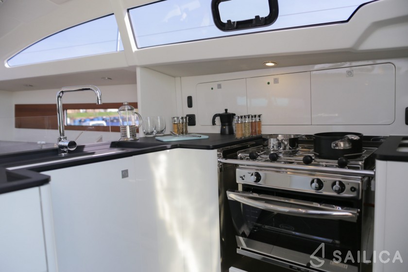 RM 10.70 - Yacht Charter Sailica