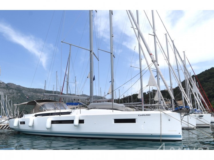 Sun Odyssey 490 - Yacht Charter Sailica