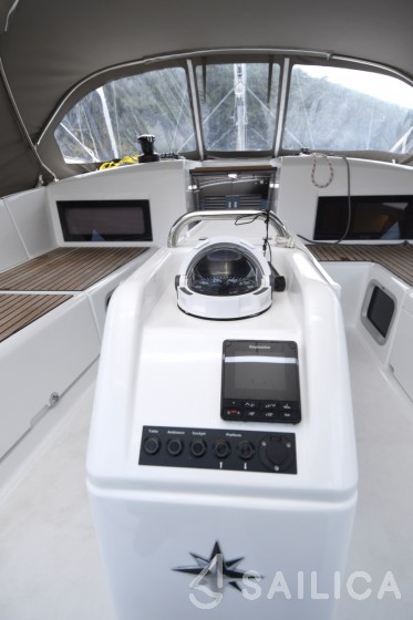 Sun Odyssey 490 - Yacht Charter Sailica