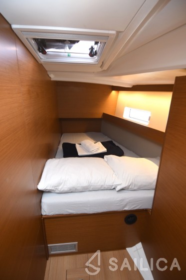 Sun Odyssey 490 - Yacht Charter Sailica