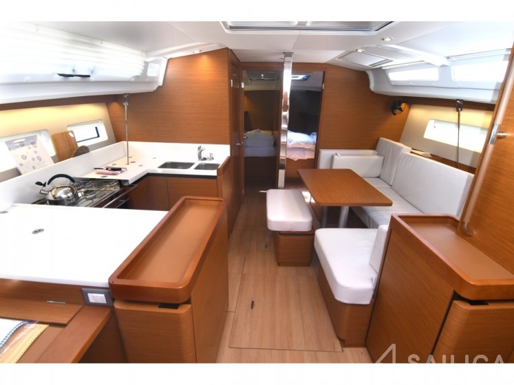 Sun Odyssey 440 - Yacht Charter Sailica