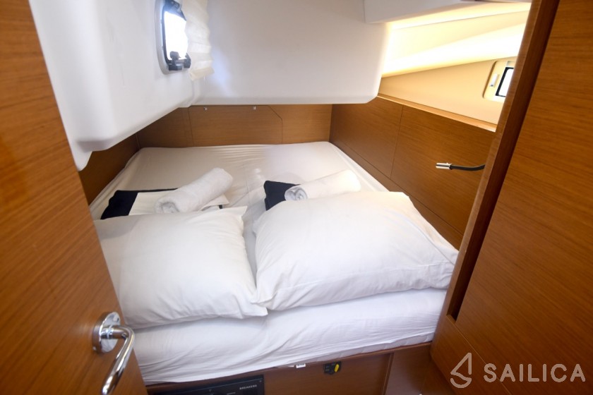 Sun Odyssey 440 - Yacht Charter Sailica