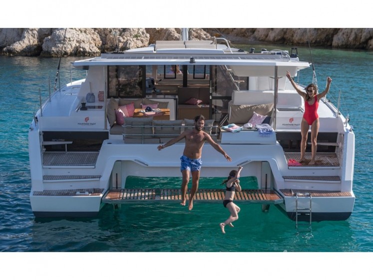 Astréa 42 - Yacht Charter Sailica