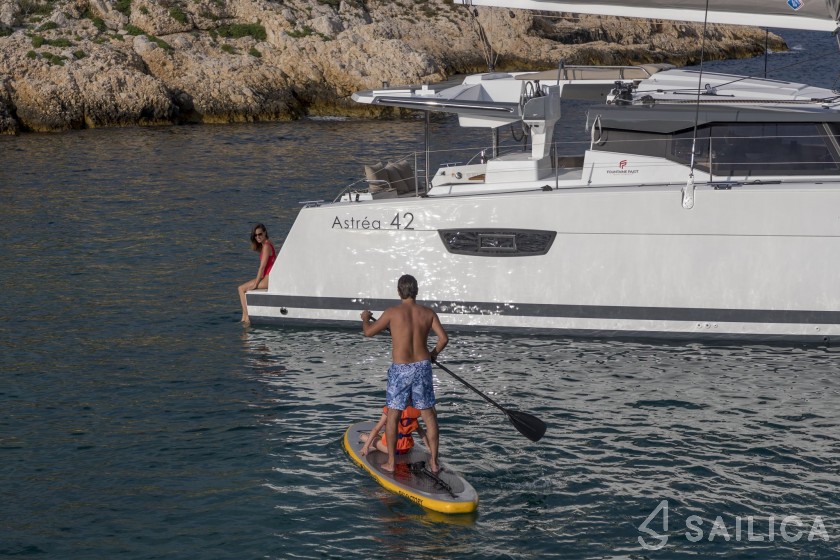 Astréa 42 - Yacht Charter Sailica