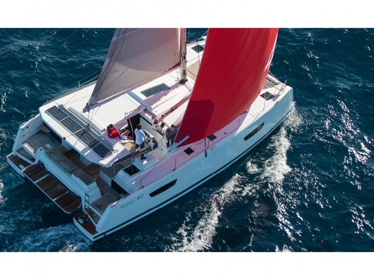 Astréa 42 - Yacht Charter Sailica
