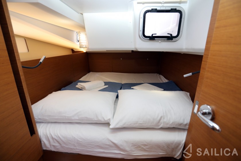 Sun Odyssey 440 - Yacht Charter Sailica