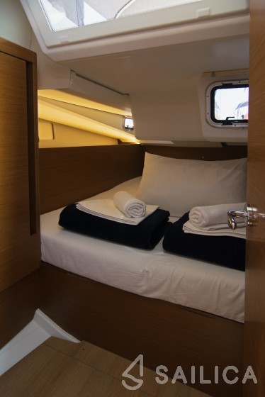 Sun Odyssey 440 - Yacht Charter Sailica