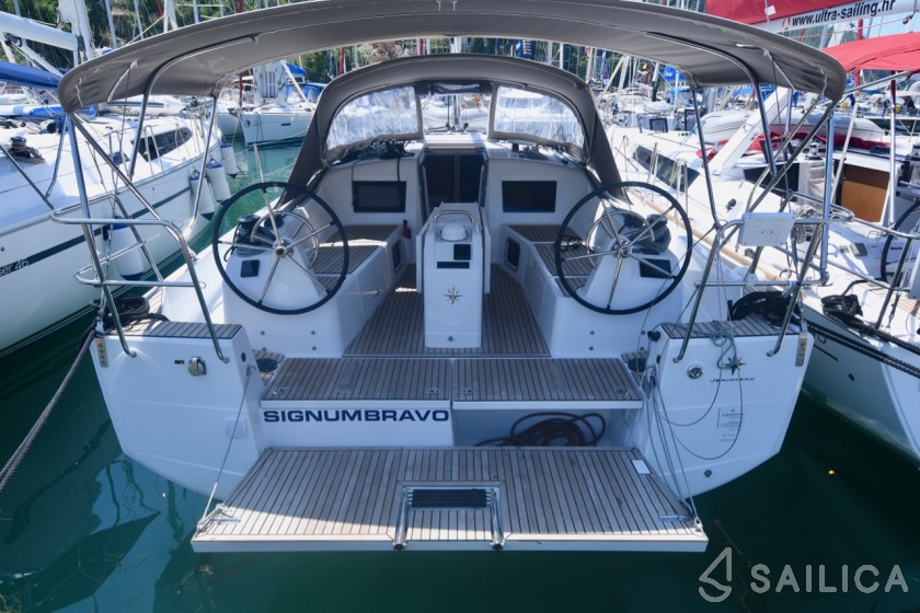 Sun Odyssey 410 - Yacht Charter Sailica