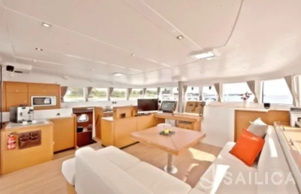 Lagoon 500 - Yacht Charter Sailica