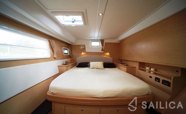 Lagoon 500 - Yacht Charter Sailica