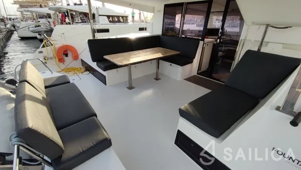 Lucia 40 - Yacht Charter Sailica