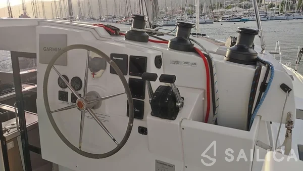 Lucia 40 - Yacht Charter Sailica
