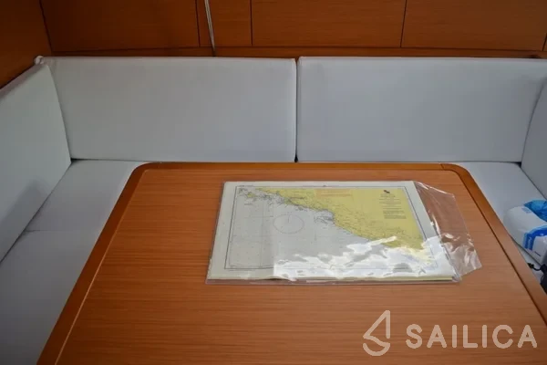 Sun Odyssey 419 - Yacht Charter Sailica