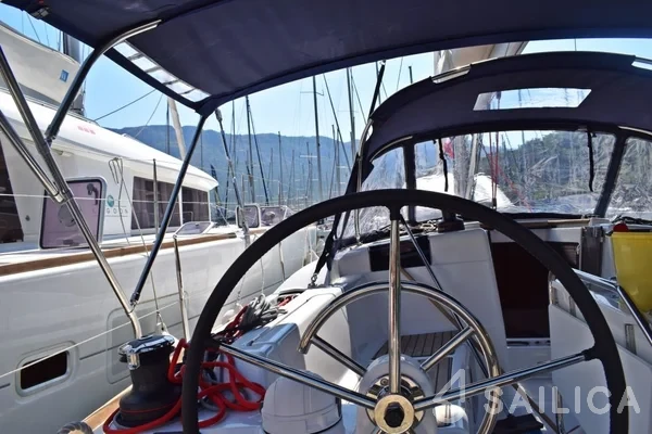 Sun Odyssey 419 - Yacht Charter Sailica
