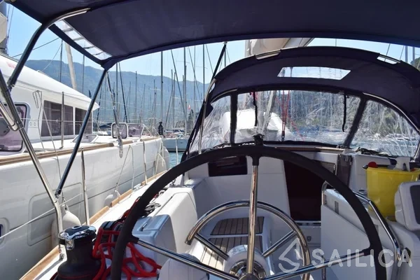 Sun Odyssey 419 - Yacht Charter Sailica