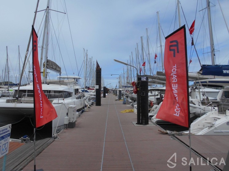 Lucia 40 - Yacht Charter Sailica