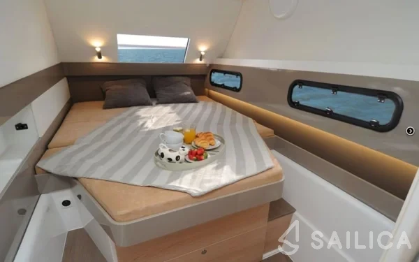 Bali 4.1 - Yacht Charter Sailica