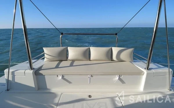 Bali 4.1 - Yacht Charter Sailica