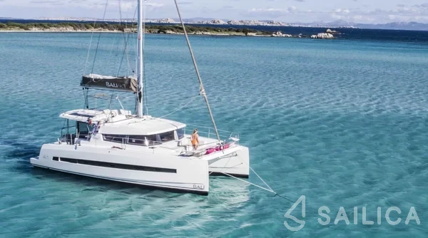 Bali 4.1 - Yacht Charter Sailica