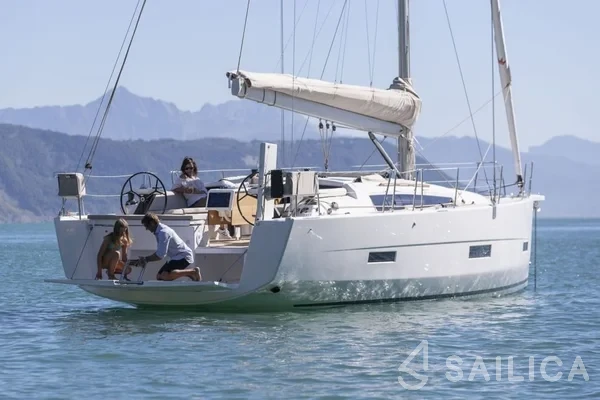 Dufour 430 Grand Large - Yacht Charter Sailica