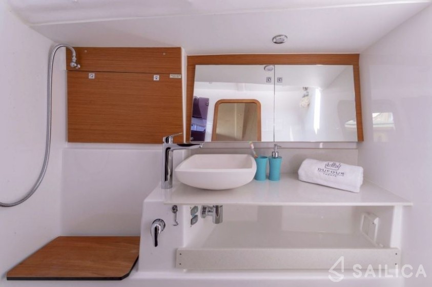Dufour 430 Grand Large - Yacht Charter Sailica